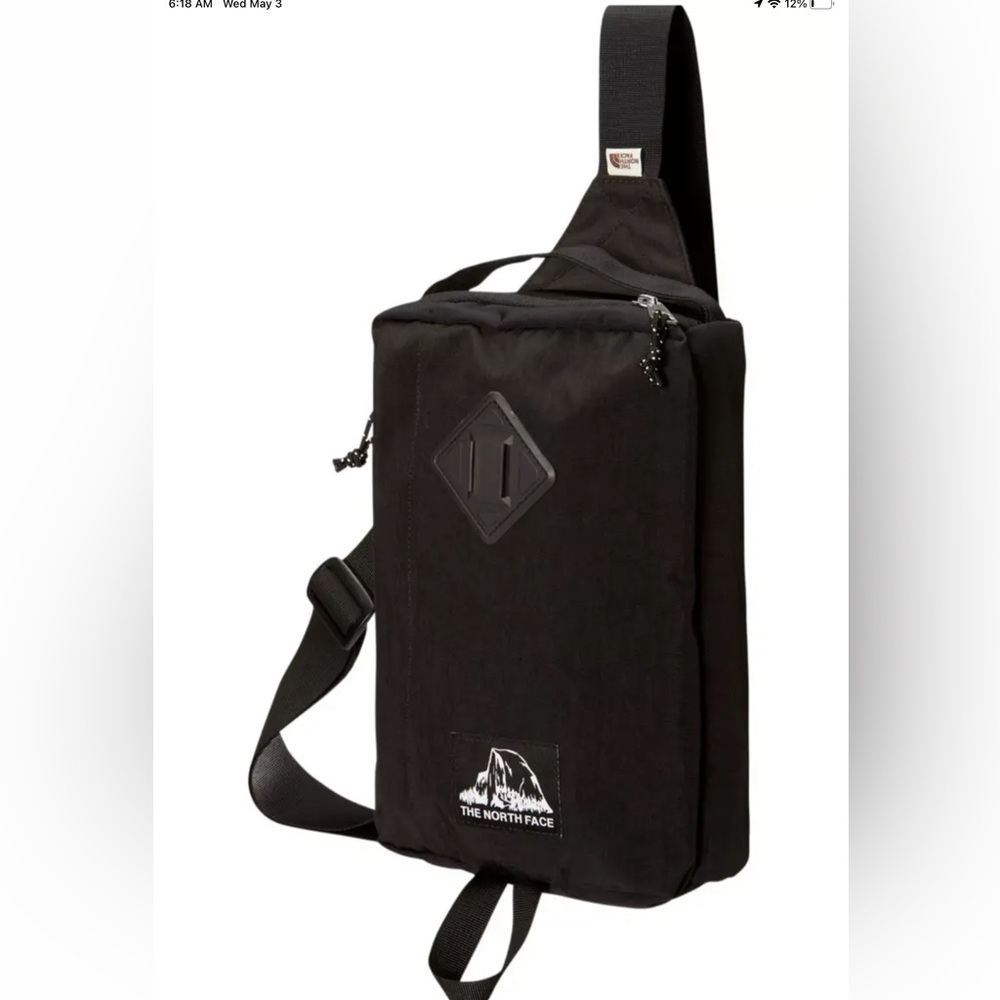NWOT NORTHFACE BERKLEY BACKPACK